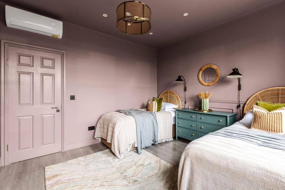 Elegant Townhouse Getaway * London