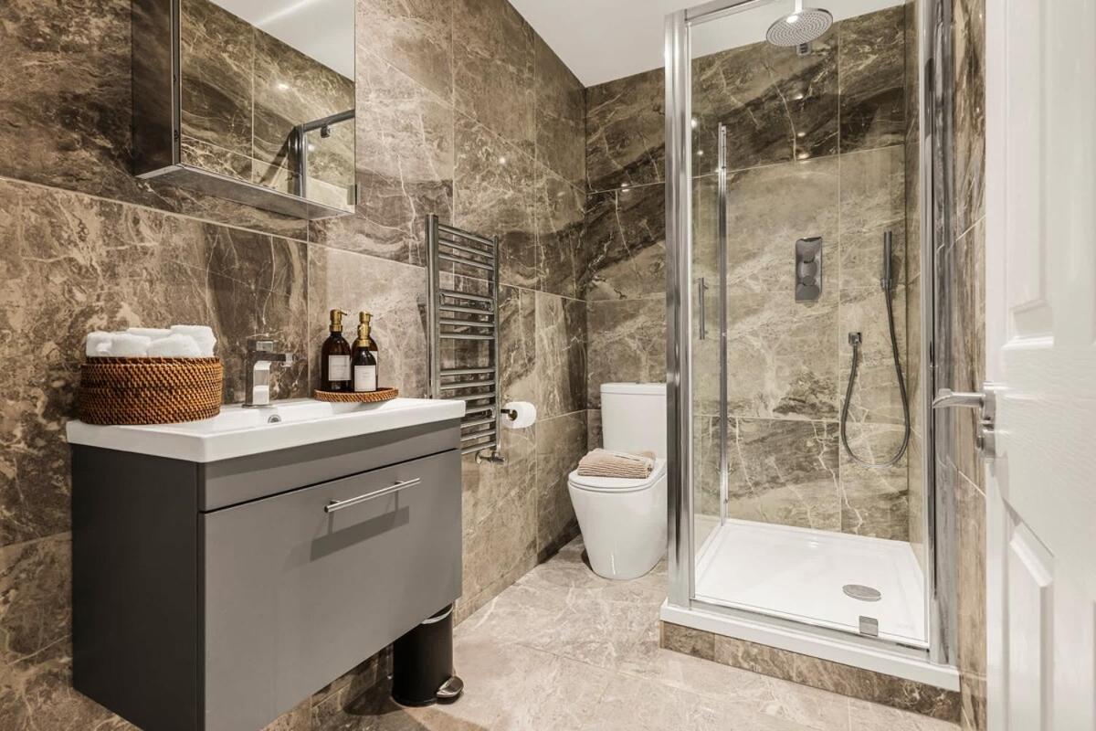 Apartment Elegant Townhouse Getaway London