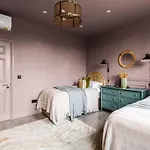 Elegant London Townhouse Getaway
