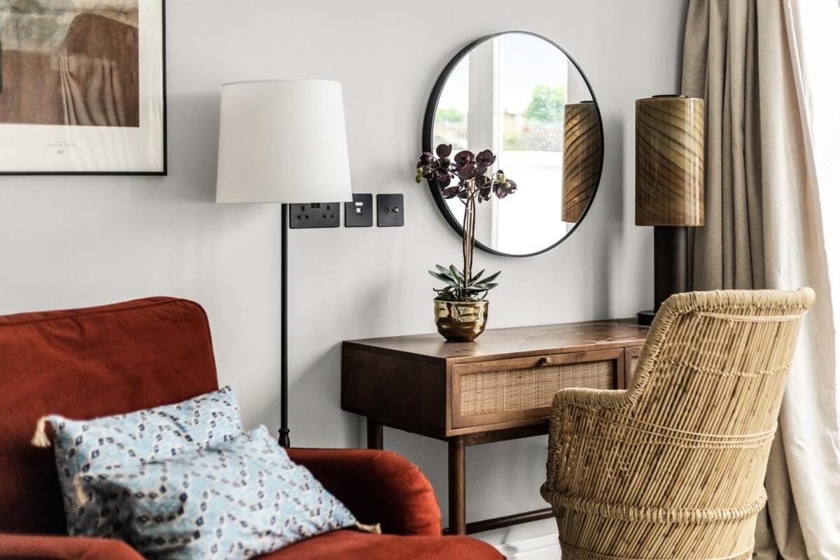 Apartment Elegant Townhouse Getaway *