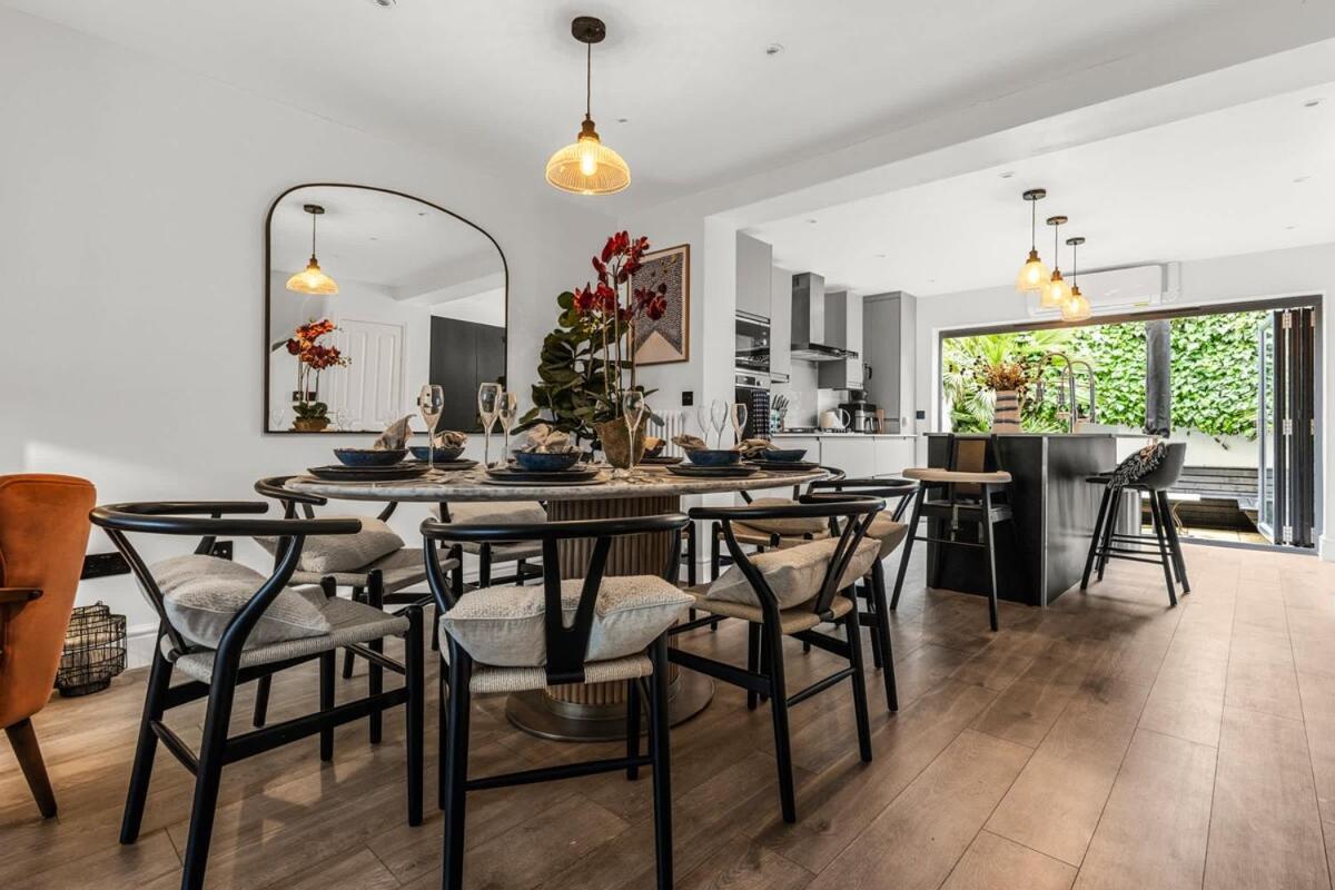 Elegant Townhouse Getaway *