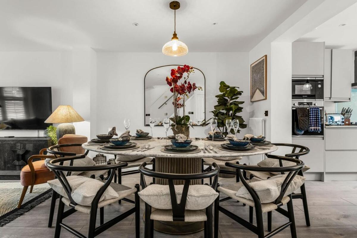 Elegant Townhouse Getaway