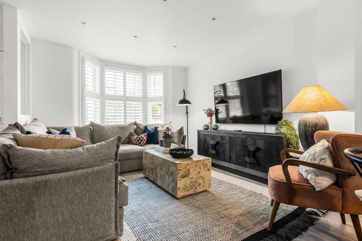 Elegant Townhouse Getaway * London